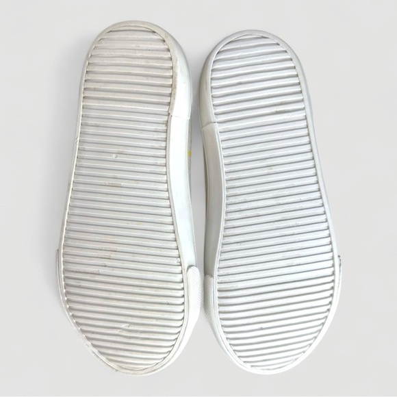 Girls Old Navy Lace-Up Yellow Polka Dot Canvas Sneakers Toddler Size 9 - Picture 6 of 7